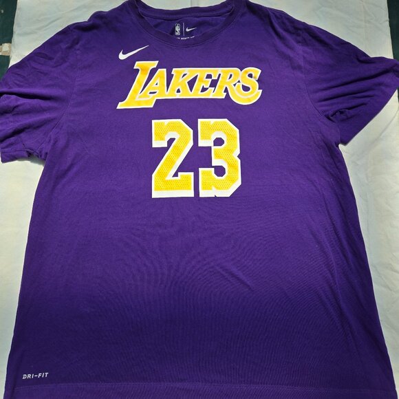Nike Other - LA Lakers #23 LeBron James t-shirt